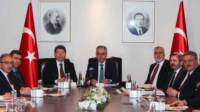 İş Kanunu Temelden Değişiyor!