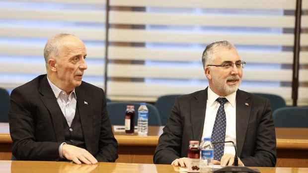 TÜRK-İŞ Kamu İşçisine Ek Zam Talebini Bakan Işıkhan’a İletti